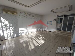 ⭐АГЕНЦИЯ ”ЕВРОПА” Дава под наем: Търговско помещение⭐