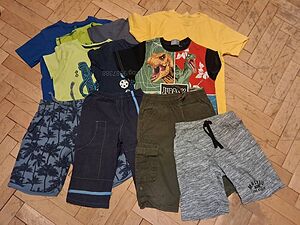 Дрехи 128 - общо 15лв.