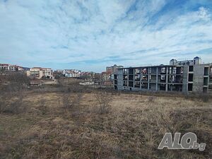 Парцел в регулация, над бившият Санаториум Свети Влас- 370м. до море