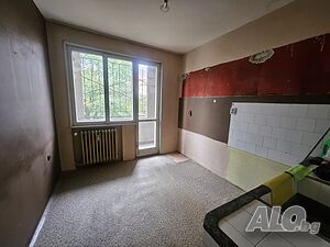 Тристаен апартамент