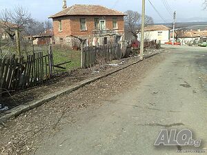 В центъра на селото Продажба 532 кв.м В регулация (УПИ) С ток Водопровод | Парцели за застрояване, Инвестиционни проекти | Медово
