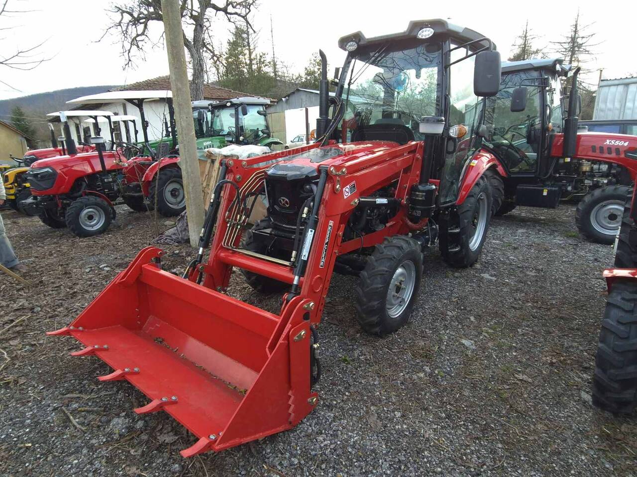 50 кс малък Универсален трактор XS504Small