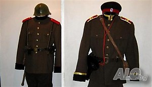 Изкупувам военни униформи