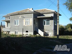 Продавам къща
