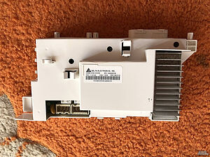 Продавам отлична управляваща и горна платка за пералня Hotpoint-Ariston WMG 722