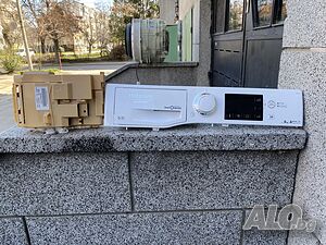 Продавам отлична управляваща и горна платка за пералня Hotpoint-Ariston 9 кг