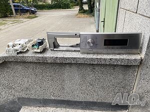 Продавам отлични управляваща и за двигателя платки на пералня AEG LAVAMAT PROTEX