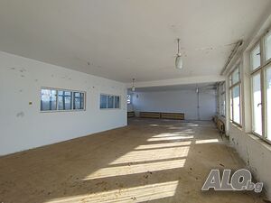 Продажба двуетажна сграда, с. Бъзън, обл. Русе