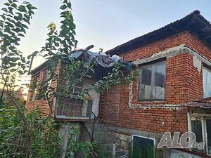 Продажба къща гр. Русе, кв. Средна кула, Трите гълъба