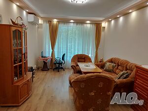 продавам ремонтиран, обзаведен, в саниран блок многостаен апартамент