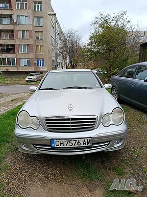 Продавам Мерцедес С200
