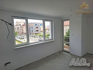 Тристаен апартамент без такса поддръжка в центъра на Равда