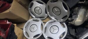 Mercedes - оригинални тасове 15”