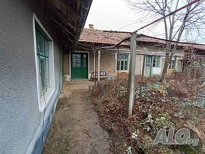 Голяма къща с двор, Ришки проход, панорамен имот, добра локация