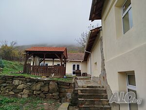 Изляло реновирана селска къща, Ришки проход
