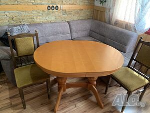 Продавам елипсовидна стругована маса масив 90/120+30 и 6 бр. струговани стола