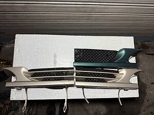 Решетка за предна броня Mercedes C-class w202 Face на части