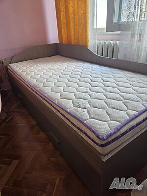 Единично легло с матрак