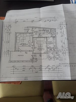 Къща в Долни Раковец