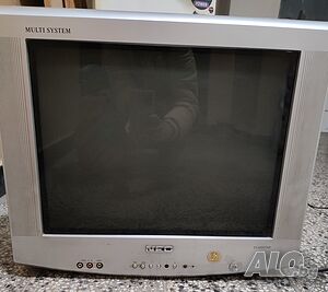 Продавам телевизор