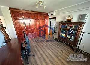 Двустаен апартамент с отделна кухня в Разсадника до Пазар Красна поляна