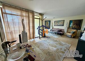 Двуетажна къща в к-с Алмънд Хил Вилас, с. Кошарица