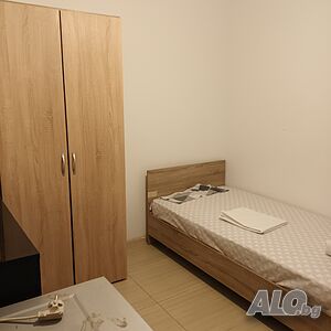 Стая от къща под наем 180 евро/мес, нови мебели и легло, Трошево