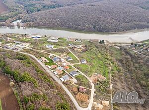 Парцели в новата част на село Николов