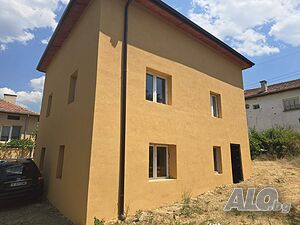 Еднофамилна къща за продажба в с. Пороминово