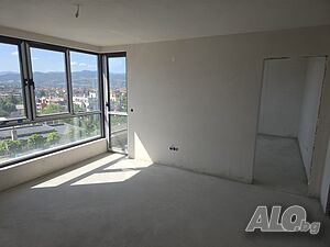 Тристаен апартамент за продажба в кв. Освобождение, гр. Благоевград