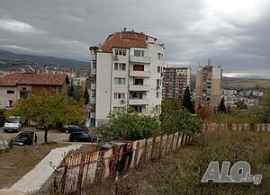 Продаваме хангар, депо, гараж в гр Сандански, кв. Спартак