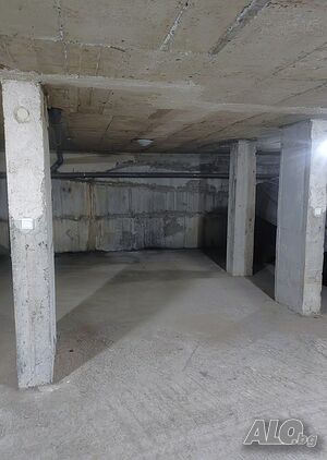 Паркомясто в ж.к. Изгрев бл.140 до Арена Бургас