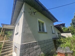Къща в Еленския Балкан
