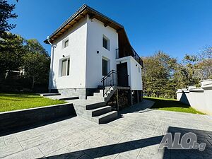 Вила за гости в село Дедово