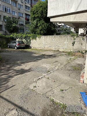 Паркоместа под наем