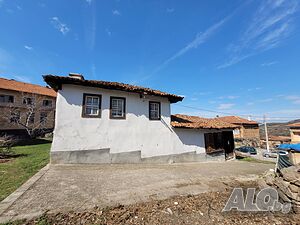 Самостоятелна Къща в село Розово, 25 000 EUR