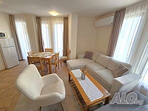 Обзаведен двустаен апартамент за продажба в жилищна сграда Murphys Lodge, Банско
