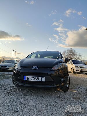 Ford fiesta кола под наем Рентакар