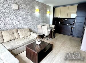 Просторен двустаен апартамент в к-с „Хармони Сюитс 1“, Слънчев бряг