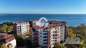 Тристаен апартамент с ГЛЕДКА МОРЕ в к-с „Ривиера Форт Бийч”, с. Равда