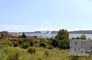 Мезонет с ГЛЕДКА МОРЕ И ПЛАНИНА в к-с Синята Дъга, гр. Черноморец