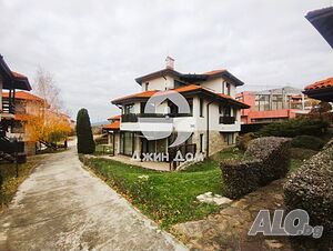 Просторен обзаведен етаж от къща в Бей Вю Вилас, с. Кошарица