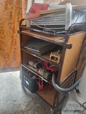 количка за инструменти с колела