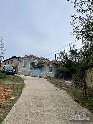 Продавам къща в с. Розовец Обл. Пловдив