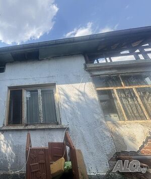 Къща в Орландовци Двуетажна къща 126 кв.м РЗП 388 кв.м двор | Къщи, Вили | Орландовци София