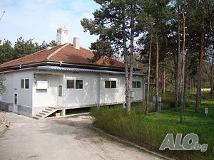 Помещение за производство, склад и съхранение на хранителни продукти.