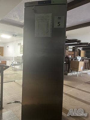 Продавам професионални хладилни шкафове ( 3бр.) Liebherr GKV 4360 в много добро работно състояние.