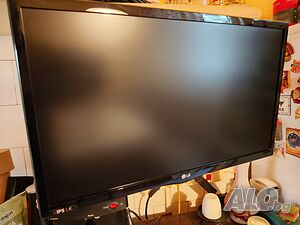 Продавам запазен телевизор монитор LG 22”