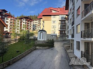 Тристаен апартамент в к-с Лъки Пампорово