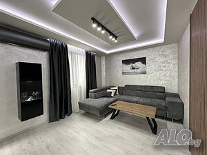 Супер център, нов, луксозен имот под наем!!!